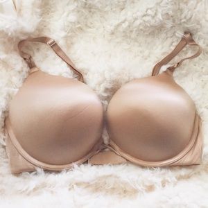 Victoria’s Secret Bombshell nude 34D